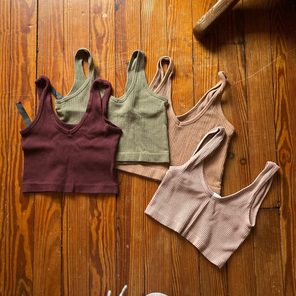 Ribbed crop tops/bralette bundle sizes s/m